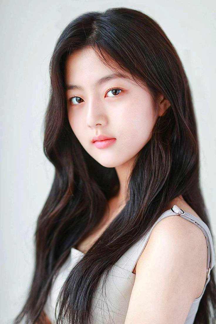 Shin Eun Soo - Wiki, Bio, Age, Height, Boyfriend, Films, Photos